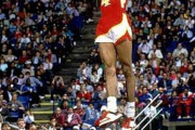 【170cm】NBAで最も身長の低いダンク王のジャンプ力がやばすぎｗｗｗｗｗ海外の反応
