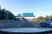トレーラーで運搬中のテスラに起こったトンデモな出来事