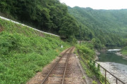 外国人「長良川鉄道から見える日本の景色。これが本当に現実の美しさなのか！？」