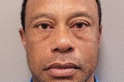 韓国人「目が充血してる…」タイガー・ウッズ、検査拒否で逮捕・釈放後のマグショット公開に衝撃