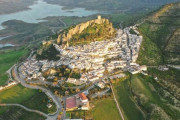 【すげぇ】スペインの要塞都市、外の世界から隔絶する新型コロナ対策で感染者をゼロに抑えることに成功
