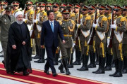 韓国人「安倍がイランを訪問中、日本関連のタンカーが爆沈」ペルシャ湾で大型タンカー2隻が魚雷攻撃？を受け炎上中　韓国の反応