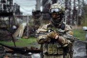 ウクライナのハッカー集団が色仕掛けでロシア兵を誘惑→ 送られてきた写真から軍事基地の位置を特定し爆撃ｗｗｗｗ