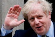 海外「ボリス・ジョンソン英首相が『命の恩人だ』と言って病院スタッフに感謝する」