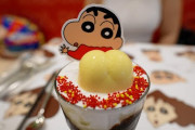 海外「お尻を叩くな笑」シンガポールのクレヨンしんちゃんカフェが可愛いと話題（海外の反応）