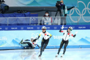 金メダル目前で転倒・・・日本が女子団体パシュートで涙の銀メダル（海外の反応）