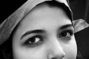 海外「イランの女学生が親政府的な国歌を歌うのを拒否して治安部隊に殴り殺される」