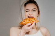 アメリカ人が「日本人とイタリア人」をブチギレさせる料理を開発した結果！【タイ人の反応】