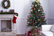 海外「日本人は賢いな！」外国人女性が日本の家具量販店で見つけたクリスマス商品に海外からコメント殺到