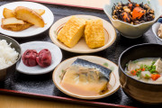 韓国人「ご飯をスプーンで食べないなんて日本は未開の地だ！」「韓国より多様な食文化ですが？」