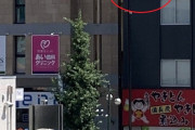 韓国人「アスファルトも溶かす日本の暑さがマジでヤバ過ぎる‥（ﾌﾞﾙﾌﾞﾙ」暑さで溶けるアスファルトをご覧ください　韓国の反応