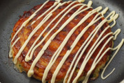 海外でも大人気な日本のストリートフード！お好み焼きのレシピを紹介！！外国人「日本のグルメはいつも魅力的だね」