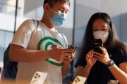 韓国人の反応「中国人、ファーウェイ最]新機種よりもiPhone 15を買い求める」→欲に規制は無理だ