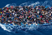 海外「難民の押し付け合いをするEU。ドイツがイタリアからの難民受け入れを中断」
