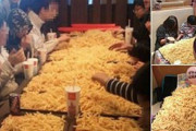 外国人「おい、日本人はフライドポテトパーティーを開催するらしいぞ…」
