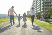【海外の反応】日本の既婚女性の半数以上が夫の家事に不満　海外の反応「日本は性別役割分担が非常に古い、出生率が急落し続けているのも不思議ではない」