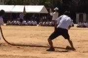 海外「これは思わず笑ってしまったよw」日本のとあるスポーツ大会の斬新すぎる協力プレーが面白いと話題に【海外の反応】