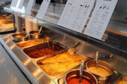 海外「え？これ、全部無料なの？」とある国の選手がオンピック村の食堂をご案内！