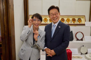 韓日首脳が温泉外交で笑顔、韓国コメント欄では反日路線との落差を皮肉る声が相次ぐ