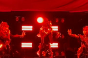 【海外】ドイツ・フランクフルトでのBABYMETAL「メギツネ」パフォーマンス