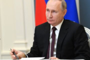 海外「独裁者プーチンが2036年まで大統領になれる法案に署名」