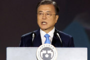【韓国の反応】日本政府、文大統領の対話提案に「まず解決策を出せ」と格下げ…韓国人「対話は人間とするもの」