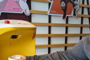 外国人「アメリカのくら寿司に行ったらウェイターがロボットだったよ！」