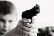 海外「アメリカで銃乱射事件が急増しそう」何でも銃で解決しようとする人多すぎ問題