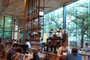 海外「コーヒーの香りがしてきそう」　日本にある世界最大のスターバックスの店内が圧巻！これは一度は行ってみたい！