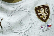 韓国人「チェコ代表ユニフォームに太極旗が！？」→「素晴らしい慣例だ」と話題に