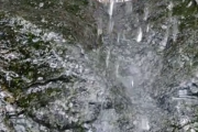 これが水の力です。硬い岩に50年間水を当て続けたらこうなった・・・。海外の反応