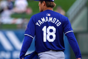 【海外の反応】山本由伸がケリーに日本の高級ウイスキーをプレゼント【MLB】