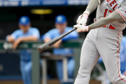 【海外の反応】大谷翔平が昨日に続きまたもホームラン（24号逆転2ラン）を放ち、本塁打争いで独走態勢に入る！【トラウタニ】
