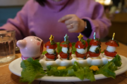 【海外の反応】「日本のカフェに吸い込まれそうです！」日本のカービーカフェ。
