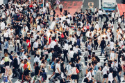 海外「五輪延期翌日にねえ」東京で1日に40人以上の新型コロナ感染者(海外の反応)