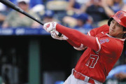 【海外の反応】大谷翔平がMLB全体で単独トップとなる23号ソロ！「余裕で10WARに届きそうだ」