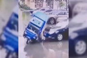 世界で発生の交通事故・珍場面映像集