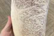外国人「この和牛ステーキ、今まで見た霜降りで最もイカれてるよ…」