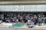 韓国人「若者が去り、不正選挙デモ隊が占拠した蚕室開票所」→「メディアの歪曲報道だ！」