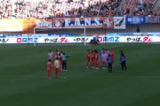 海外の反応「大好きだよ」Jリーグのチームが勝利後に人間ボウリングパフォ！海外爆笑