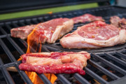 【韓国の反応】「肉を食べれば長生きする」…日本長寿老人に菜食主義はいない