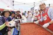 【悲報】韓国人「猛暑に苦しむ海外の青少年に『激辛料理』を振る舞い炎上！」世界スカウトジャンボリーKフードの紹介　韓国の反応