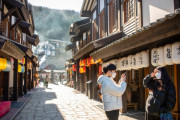 韓国紙「 "2万ウォンで日本旅行" MZ世代が集まる東豆川の奇妙な村」韓国の反応