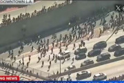 海外「不法移民取り締まり反対！アメリカでBLMレベルの大規模暴動。高速道路が封鎖され大混乱に」