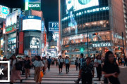 海外「他の国2019年。東京2069年」夜の渋谷のスクランブル交差点などを撮影した動画が話題に（海外の反応）