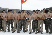 【海外の反応】韓国系アメリカ人「なぜ日本は米軍を憎んでいるんだ？韓国は核兵器を共有しているのに…」