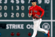 海外「我々が間違っていた！」吉田正尚が6号ソロを含む猛打賞で14試合連続ヒット！(海外の反応)