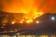 【海外】カリフォルニア史上最大の大火事が100万エーカーを焼いたって！