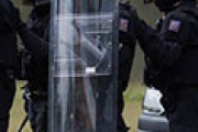 海外「外見で判断される」 日本で警察から職務質問をされたんだが同じ経験をした人いる？