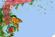 外国人「日本を襲ってる台風14号の進路がヤバすぎる・・・」
